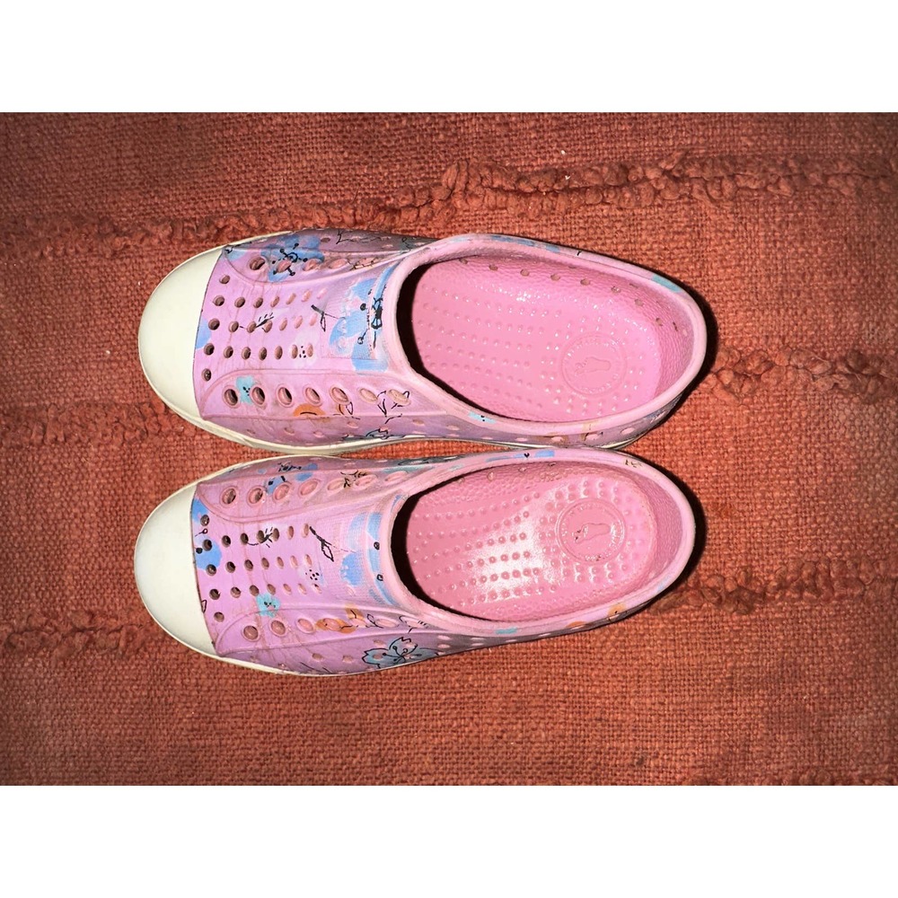 Native Jefferson Girl’s Children’s Slip On Shoe Pink Floral C10